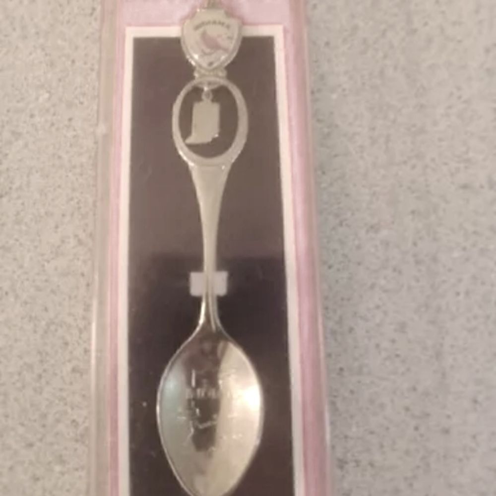 Vintage Collectors Silver tone Travel Souvenir Spoon, "INDIANA", NIB